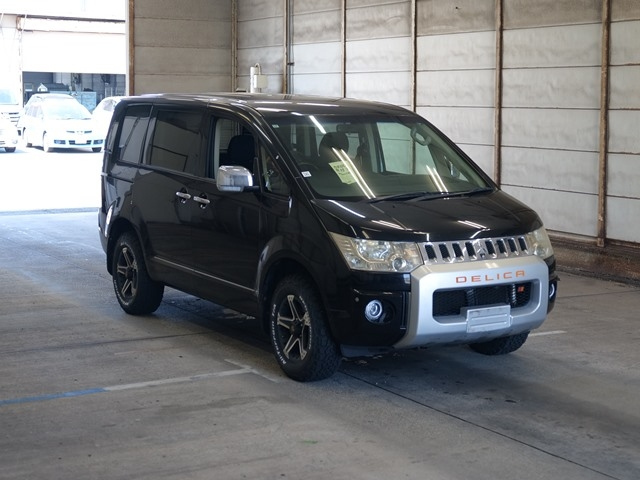 MITSUBISHI DELICA D5