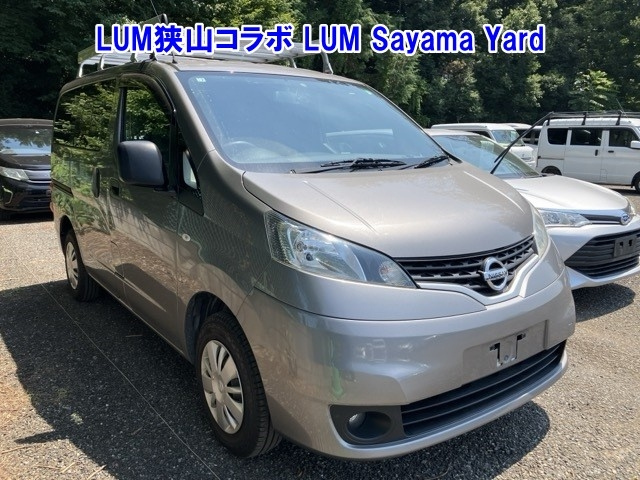 NISSAN NV200