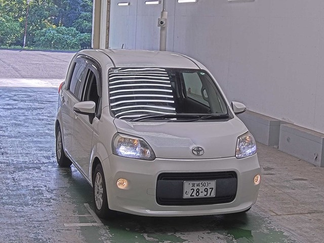 TOYOTA PORTE