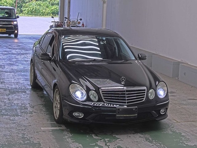 MERCEDES BENZ E CLASS