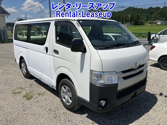 TOYOTA HIACE VAN