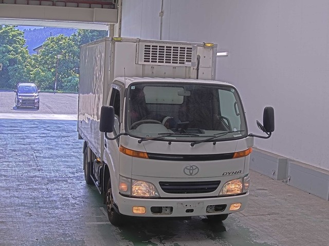 TOYOTA DYNA