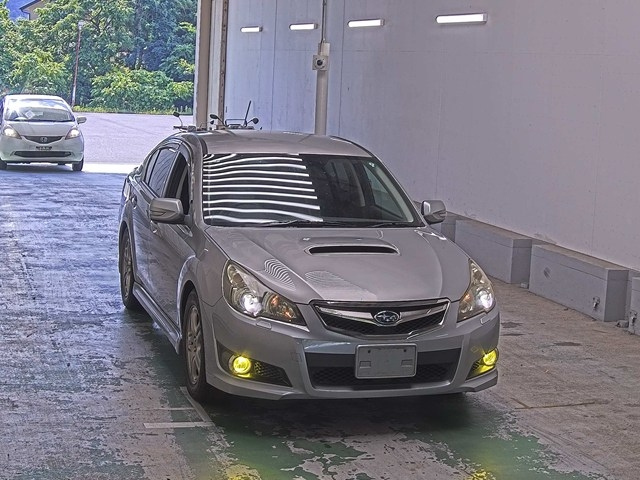 SUBARU LEGACY B4