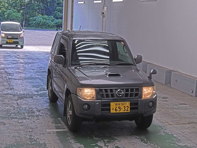 NISSAN KIX