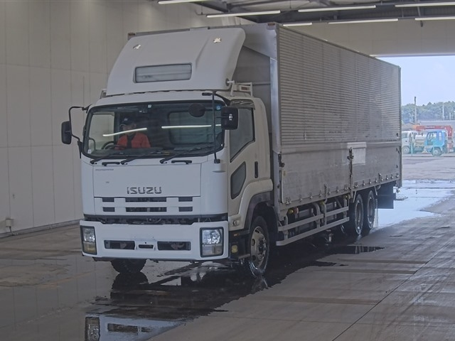 ISUZU FORWARD