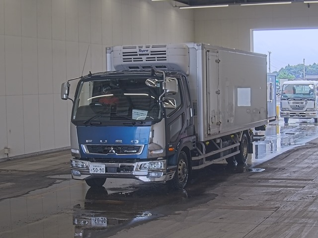 MITSUBISHI FUSO FIGHTER