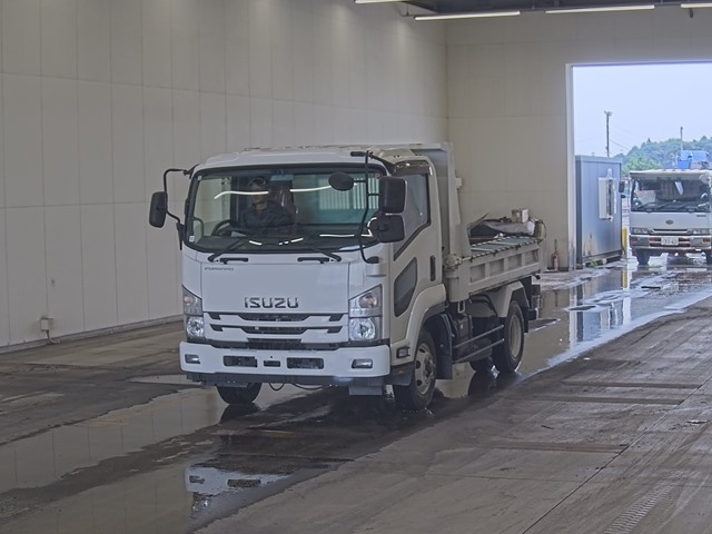 ISUZU FORWARD