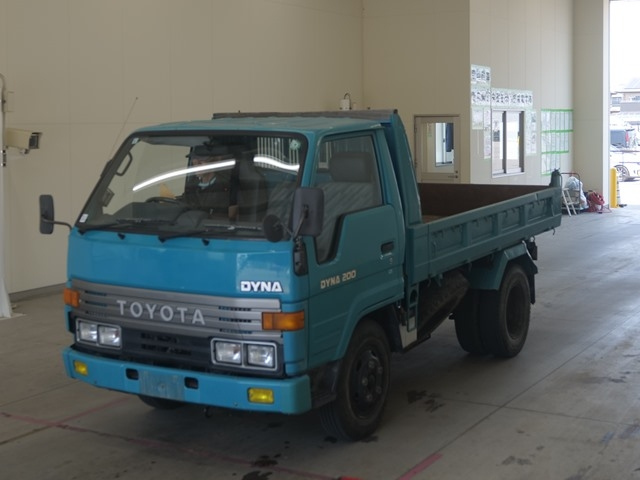 TOYOTA DYNA