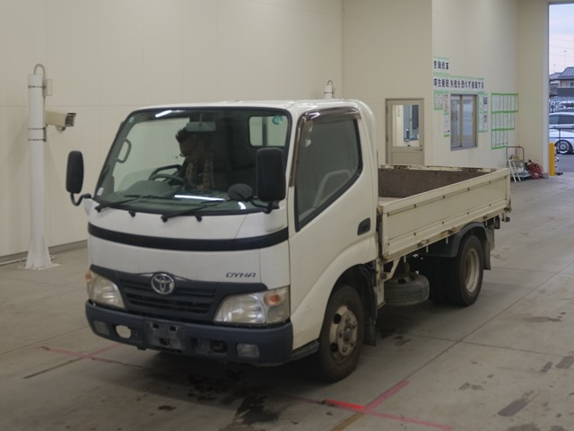 TOYOTA DYNA