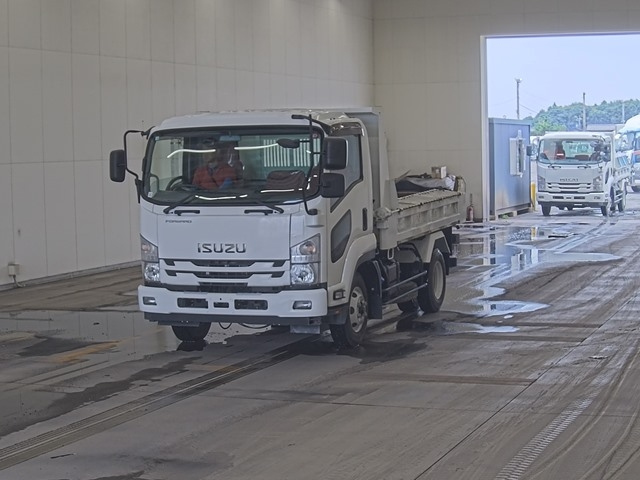 ISUZU FORWARD