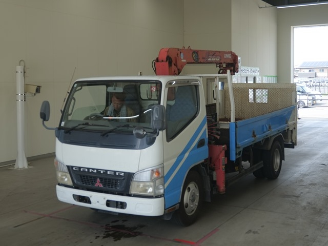 MITSUBISHI CANTER