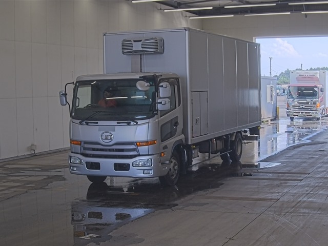NISSAN UD SERIES