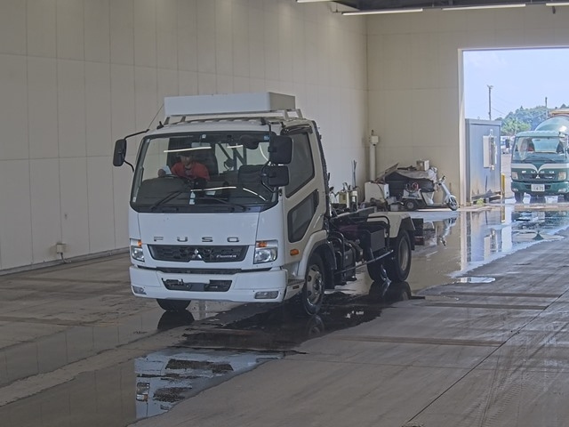 MITSUBISHI FUSO FIGHTER