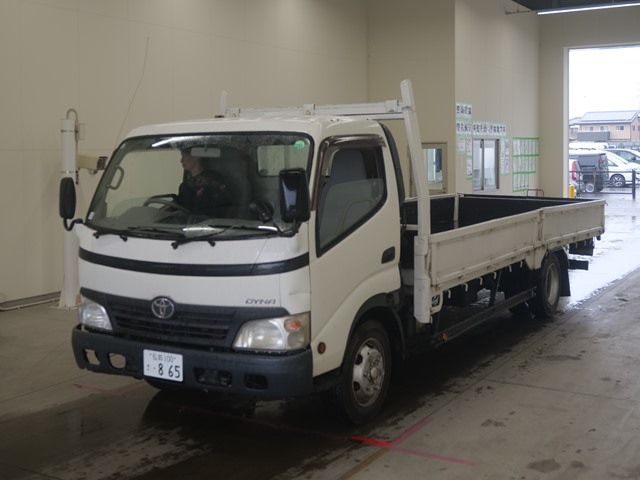 TOYOTA DYNA