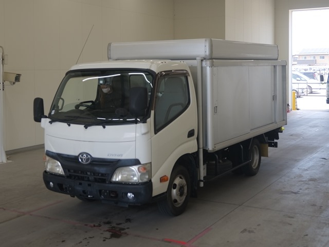 TOYOTA DYNA
