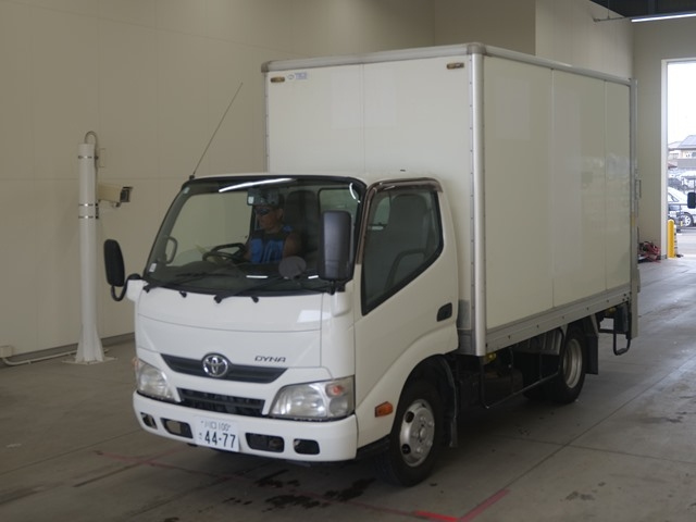 TOYOTA DYNA