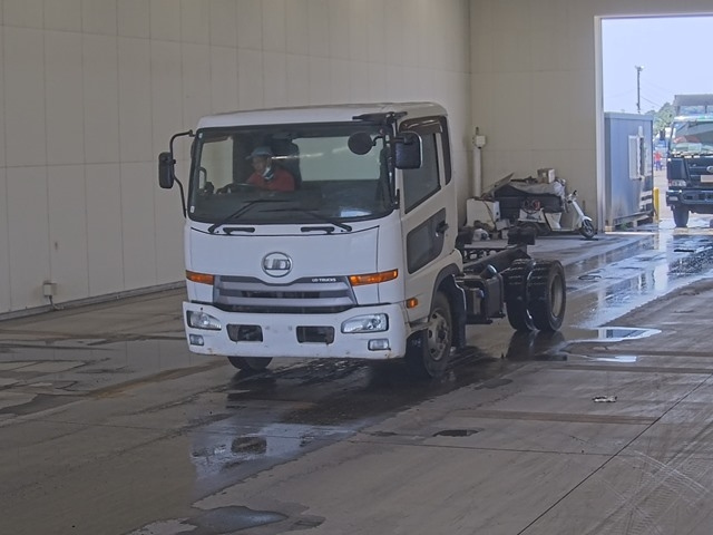 NISSAN UD SERIES