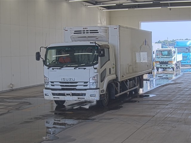 ISUZU FORWARD