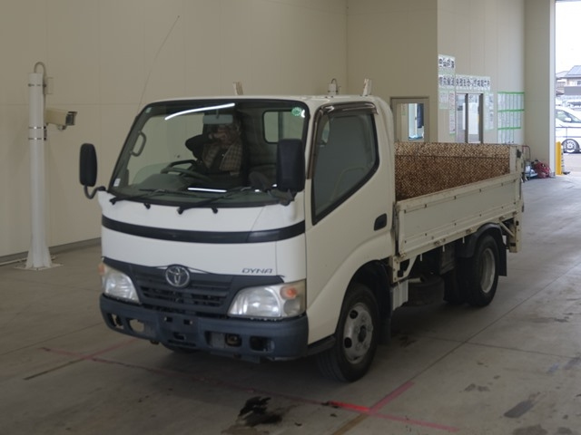 TOYOTA DYNA