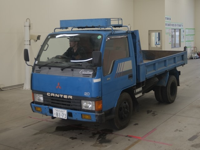 MITSUBISHI CANTER
