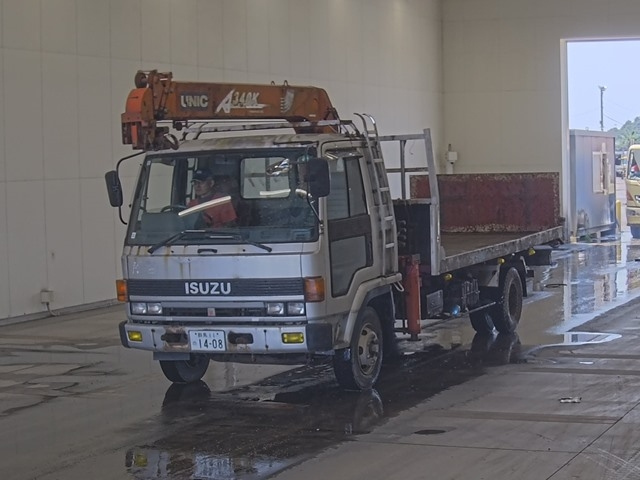 ISUZU TRUCK