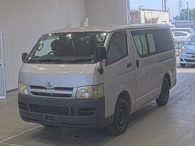 TOYOTA REGIUS ACE VAN
