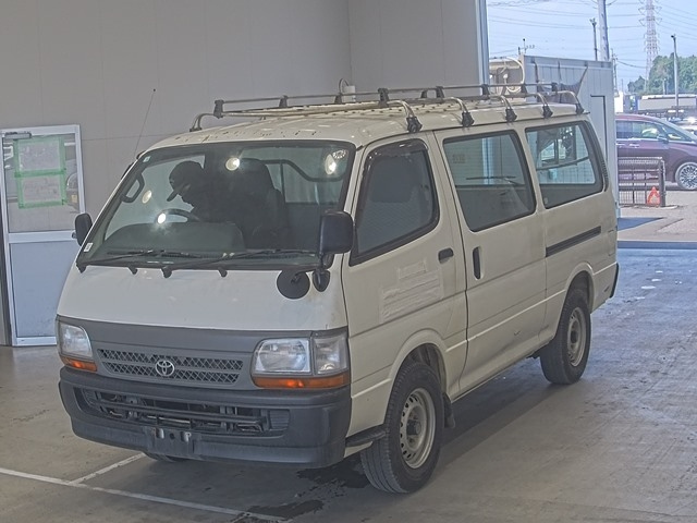 TOYOTA HIACE VAN
