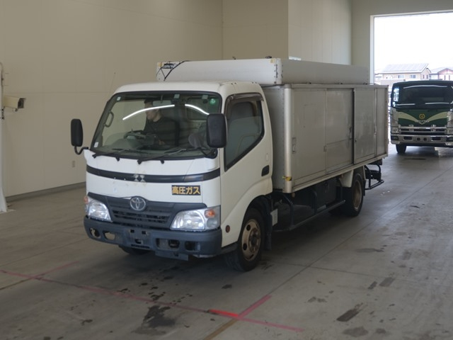 TOYOTA DYNA