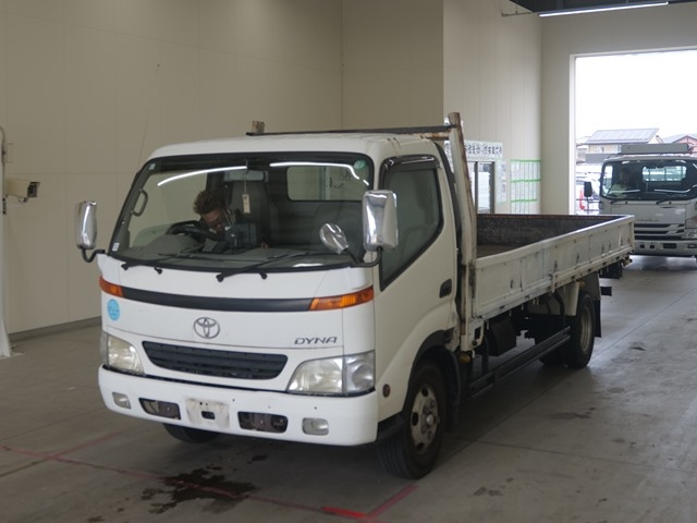 TOYOTA DYNA