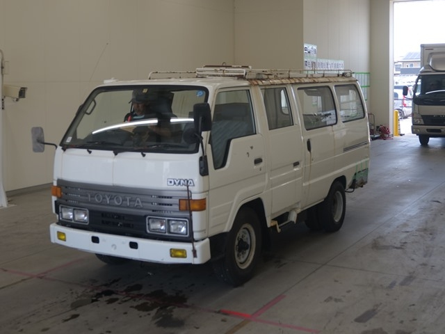 TOYOTA DYNA
