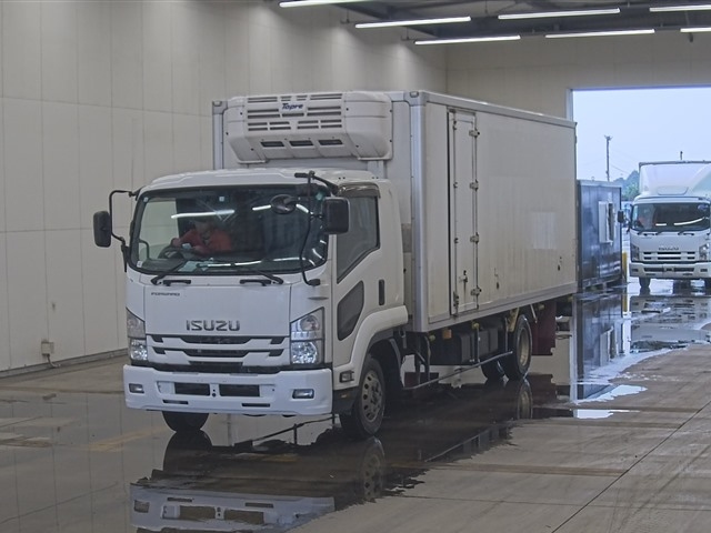 ISUZU FORWARD
