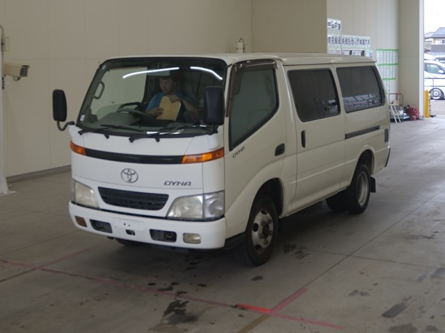 TOYOTA DYNA