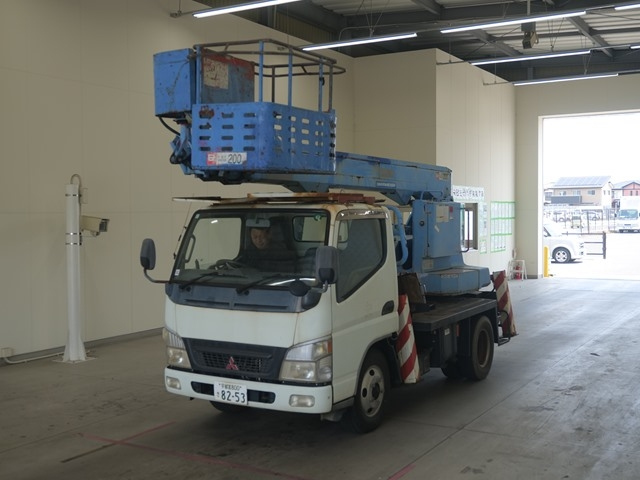 MITSUBISHI CANTER
