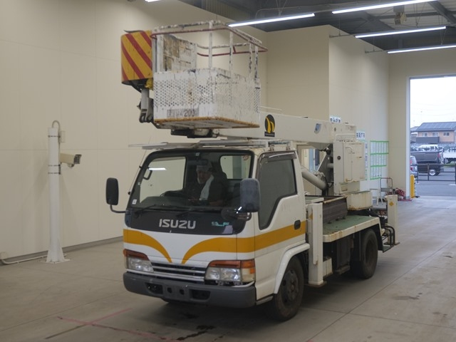 ISUZU ELF