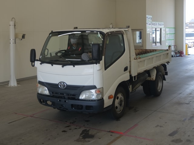 TOYOTA DYNA
