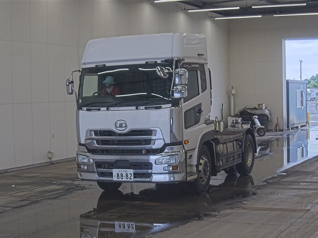 NISSAN QUON