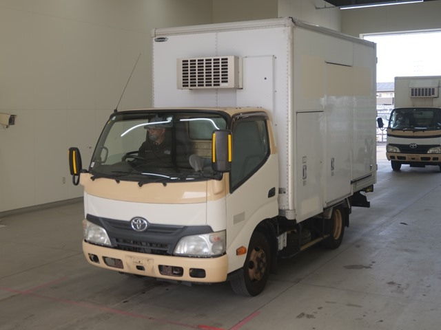 TOYOTA DYNA