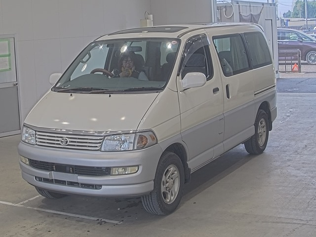 TOYOTA HIACE REGIUS
