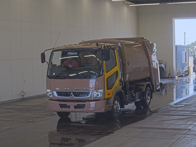 MITSUBISHI FUSO FIGHTER