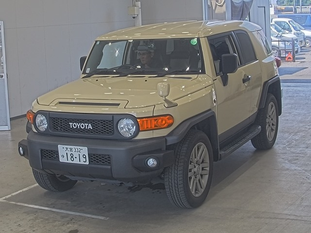TOYOTA FJ CRUISER