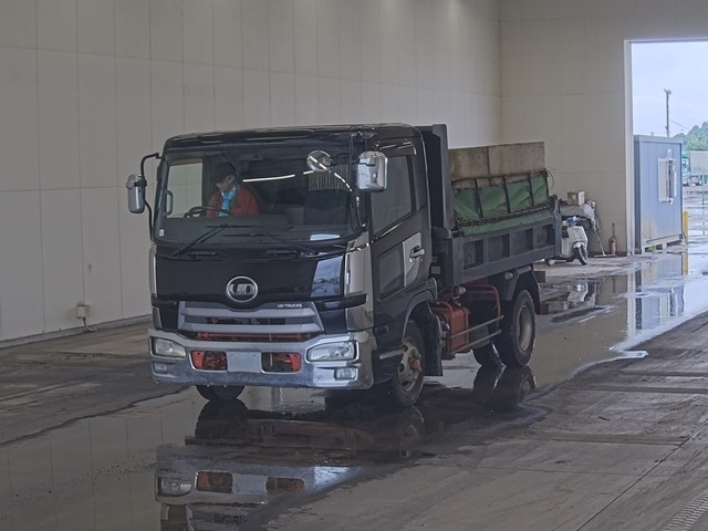 NISSAN UD SERIES