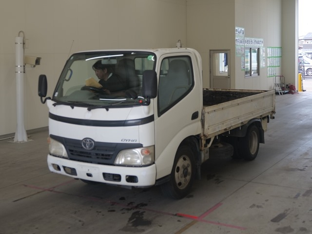 TOYOTA DYNA