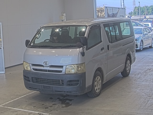 TOYOTA REGIUS ACE VAN