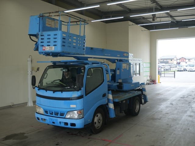 TOYOTA DYNA