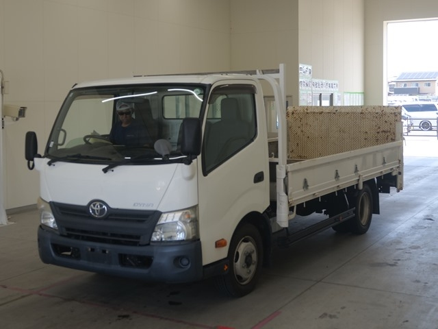 TOYOTA DYNA