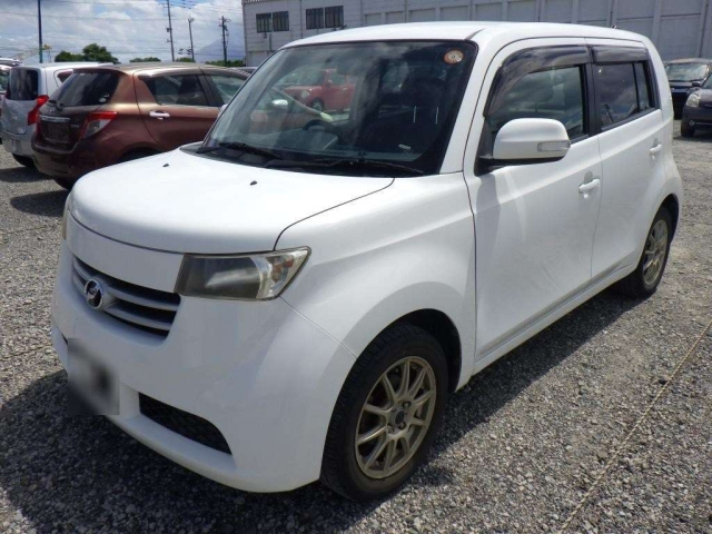 TOYOTA BB
