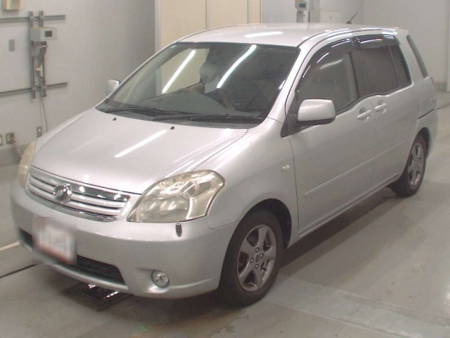 TOYOTA RAUM