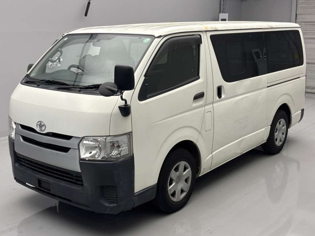 TOYOTA REGIUS ACE VAN