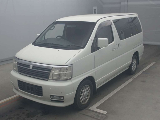 NISSAN ELGRAND
