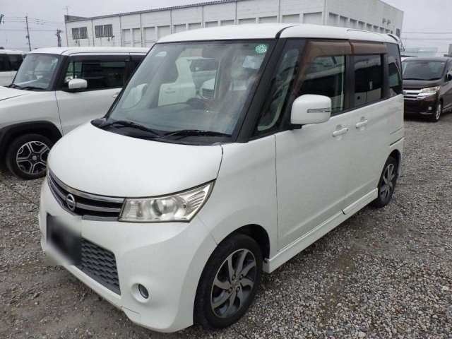 NISSAN ROOX